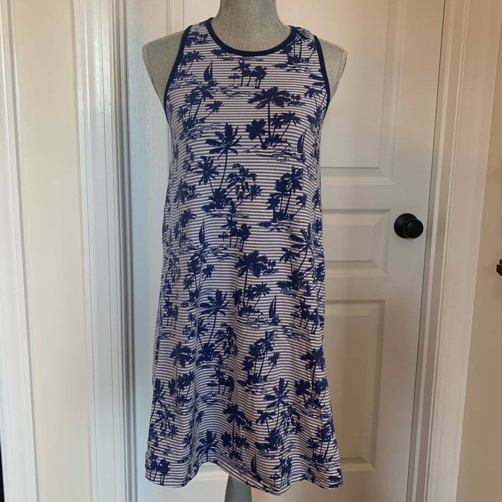 Vineyard vines tshirt dress size small